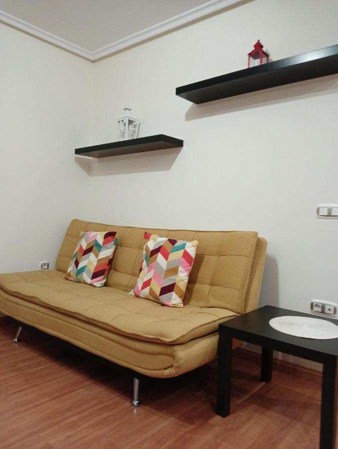 Apartamentos Chevere Rojo-Huca Oviedo Luaran gambar