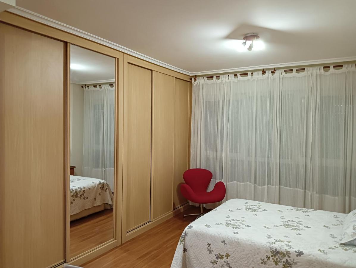 Apartamentos Chevere Rojo-Huca Oviedo Luaran gambar