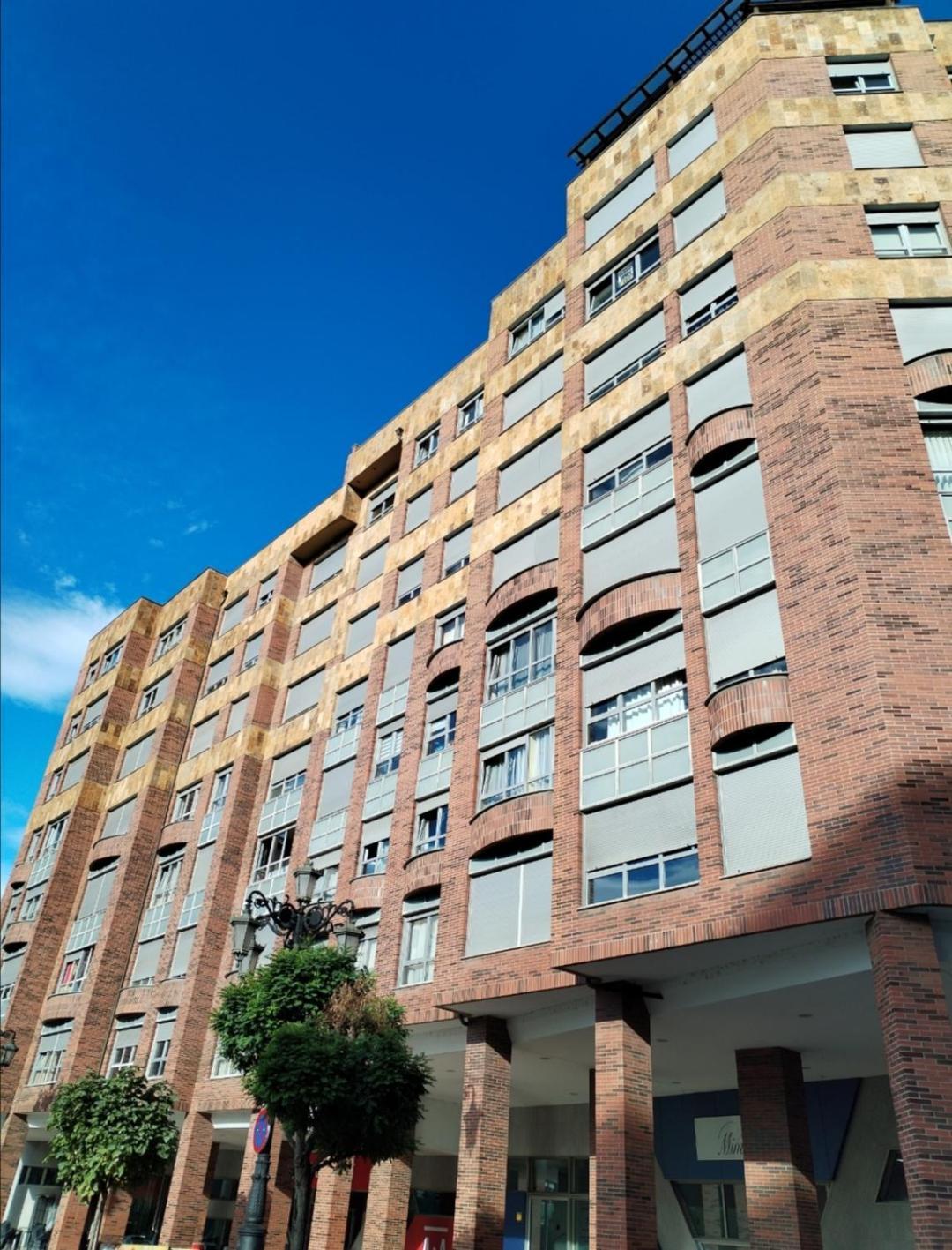 Apartamentos Chevere Rojo-Huca Oviedo Luaran gambar